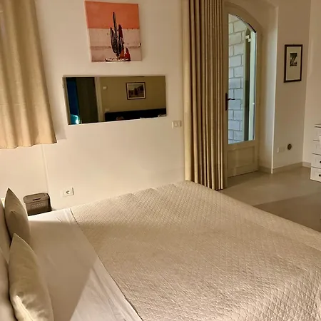 Lamapulia 4*