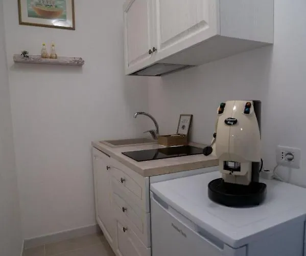 Lamapulia Affittacamere 4*